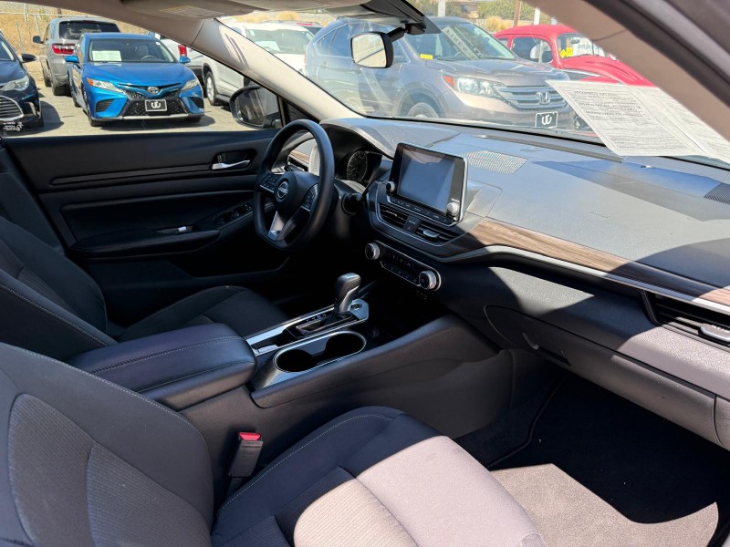 2024 Nissan Altima SV - Photo 14