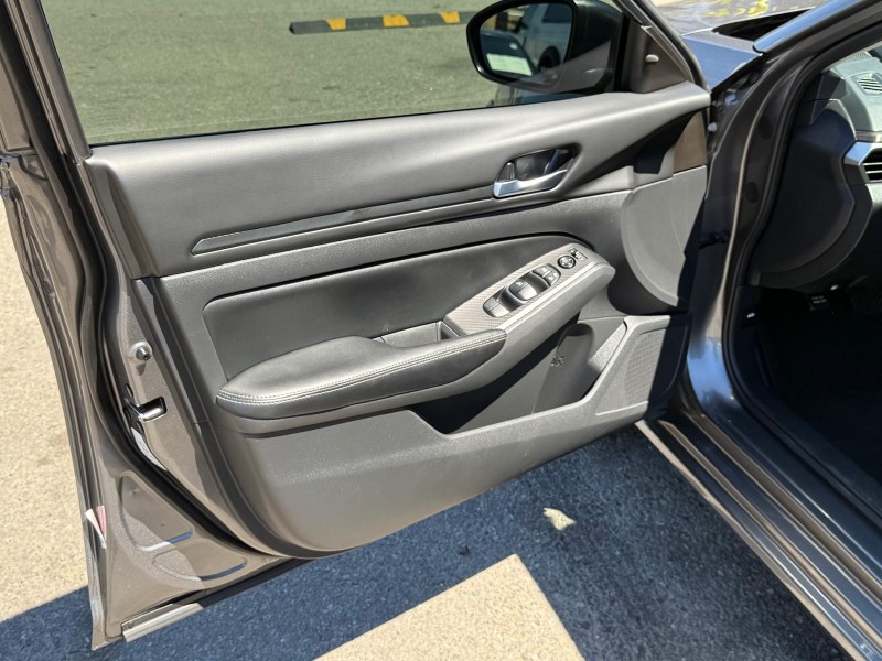 2024 Nissan Altima SV - Photo 12