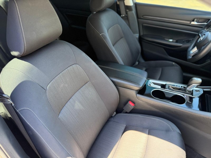 2024 Nissan Altima SV - Photo 15