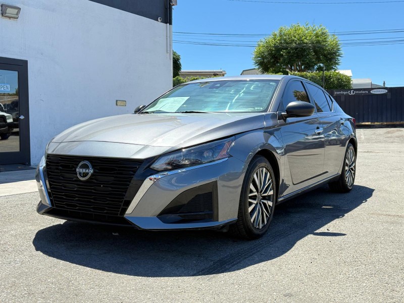 2024 Nissan Altima SV - Photo 19