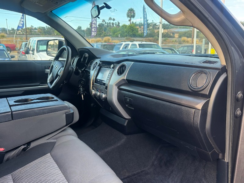 2014 Toyota Tundra SR5 - Photo 10