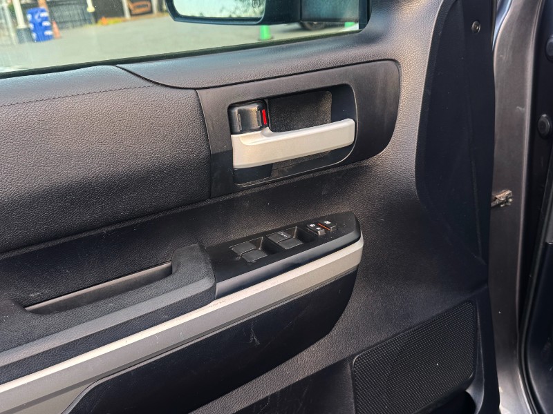 2014 Toyota Tundra SR5 - Photo 14