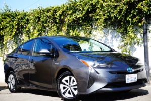 2017 Toyota Prius Photo