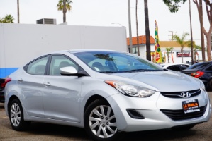 2011 Hyundai Elantra Photo