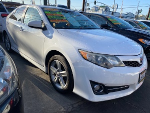 2012 Toyota Camry Photo