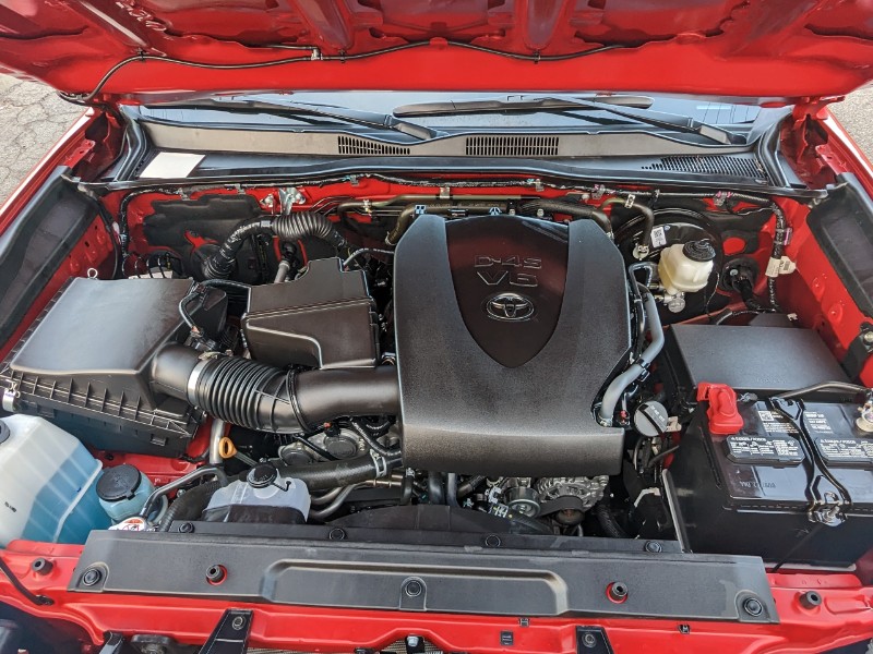 2022 Toyota Tacoma SR5's photo