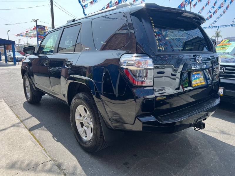 2022 Toyota 4Runner SR5's photo