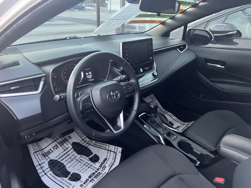 2021 Toyota Corolla Hatchback SE's photo