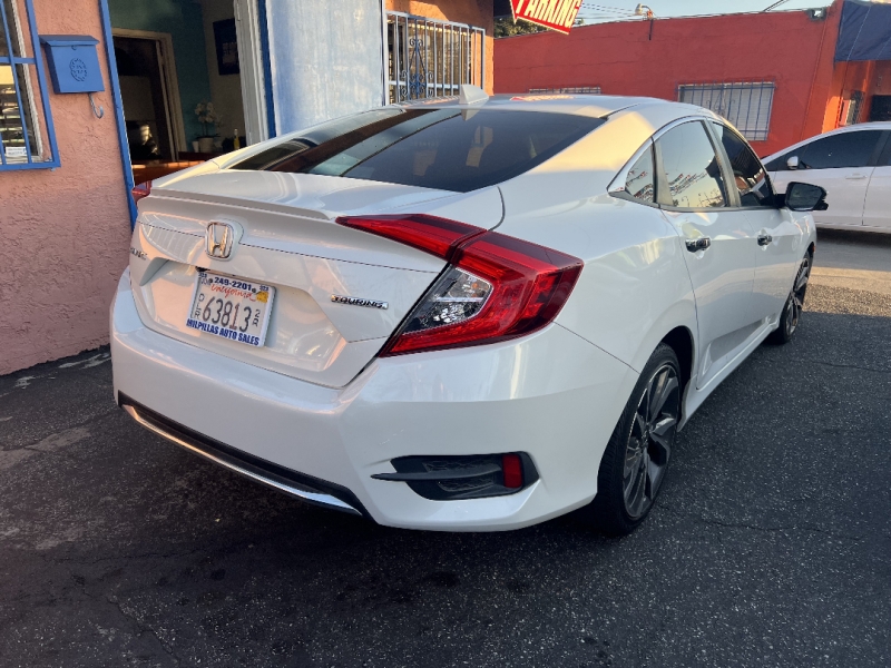 2019 Honda Civic Touring's photo