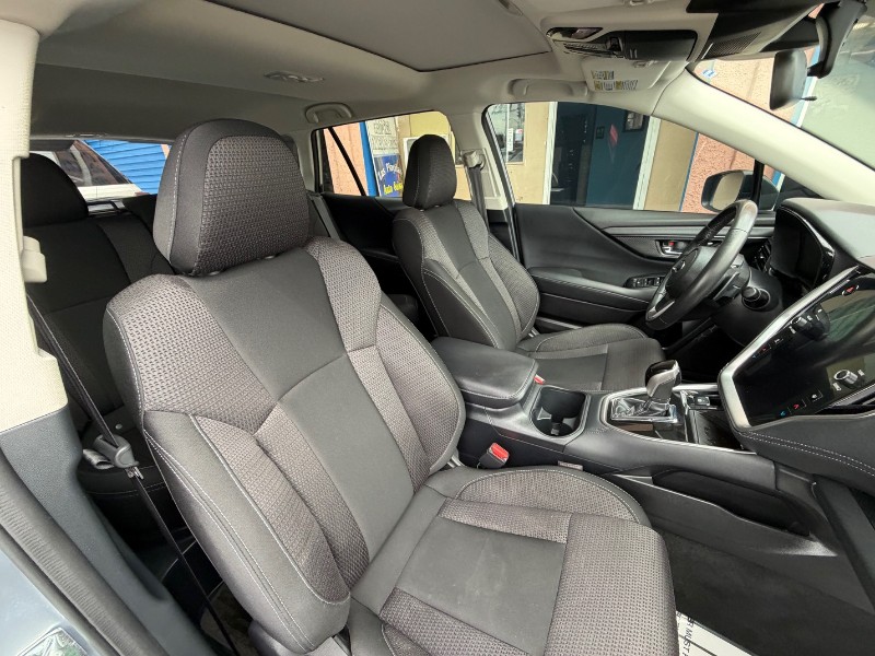2023 Subaru Outback Premium's photo