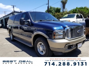 2003 Ford Excursion Photo