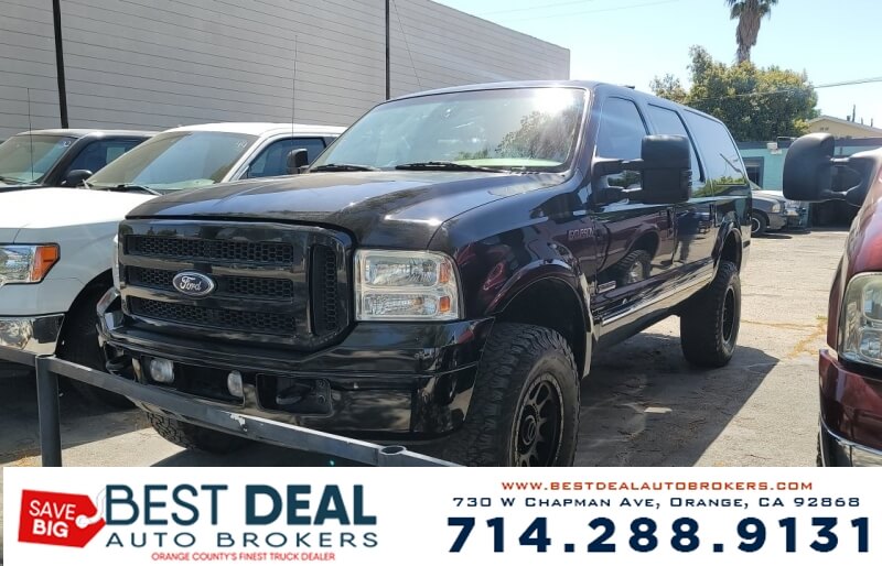 2005 Ford Excursion Photo