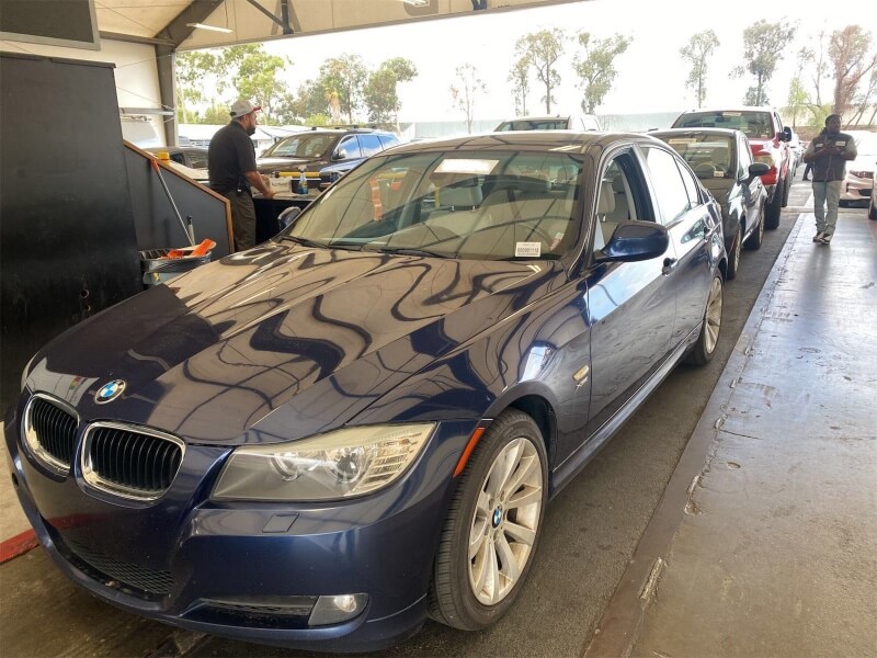 2011 BMW 3 Series Photo