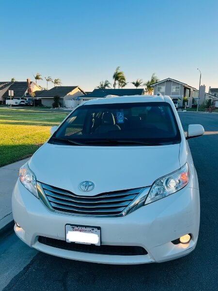 2017 Toyota Sienna Photo