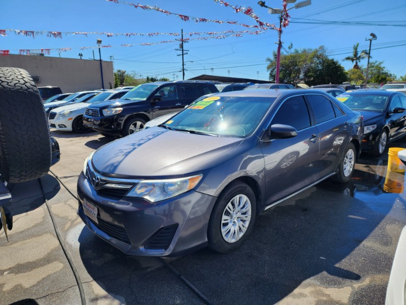 2014 Toyota Camry Photo