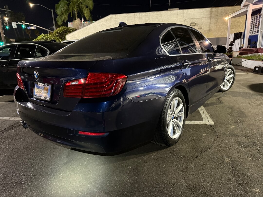 2016 BMW 5 Series 528i's photo