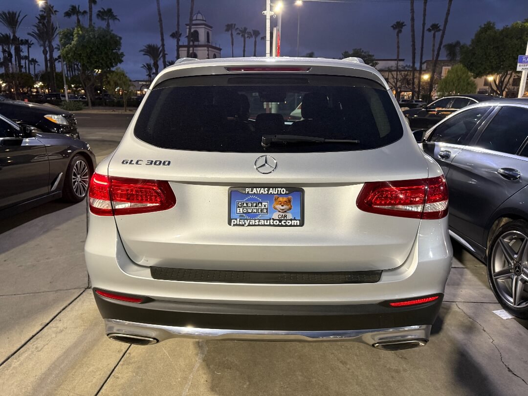 2016 Mercedes-Benz GLC GLC300's photo