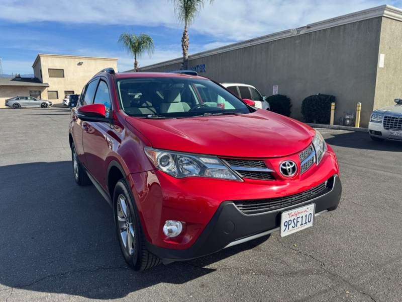 2015 Toyota RAV4 XLE's photo