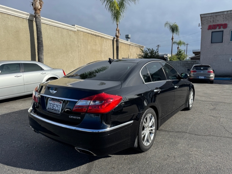 2014 Hyundai Genesis 3.8's photo