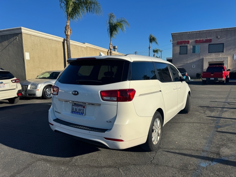2018 Kia Sedona LX