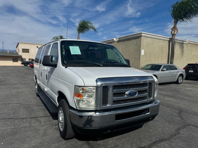 2011 Ford E-Series Econoline Wagon XLT