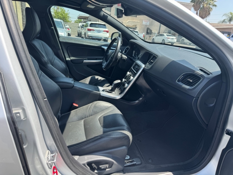 2016 Volvo S60 T5 Premier - Photo 9