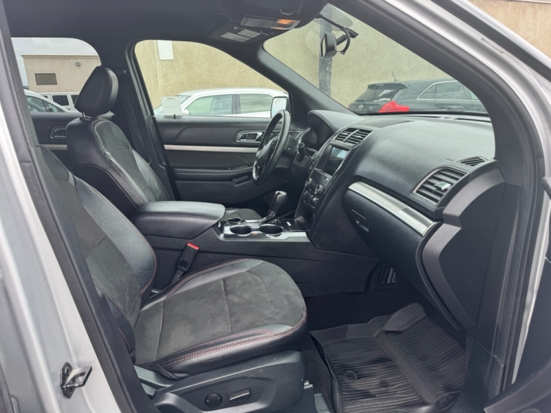 2019 Ford Explorer XLT - Photo 12