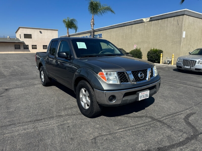 2008 Nissan Frontier SE Crew Cab 4X2 AT's photo