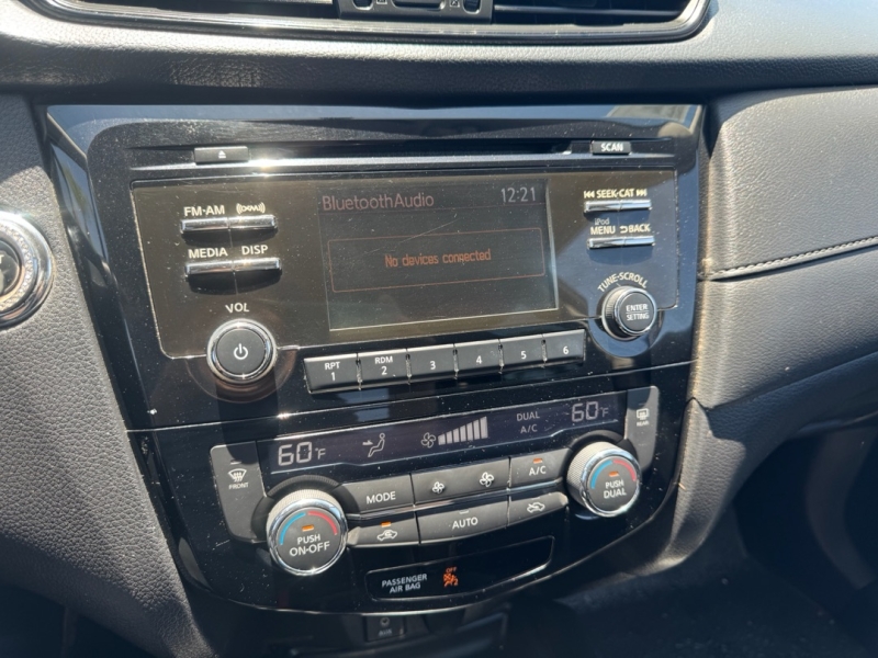 2017 Nissan Rogue SV - Photo 7