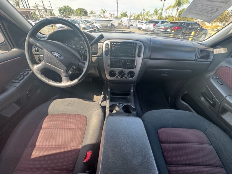 2005 Ford Explorer XLT - Photo 8