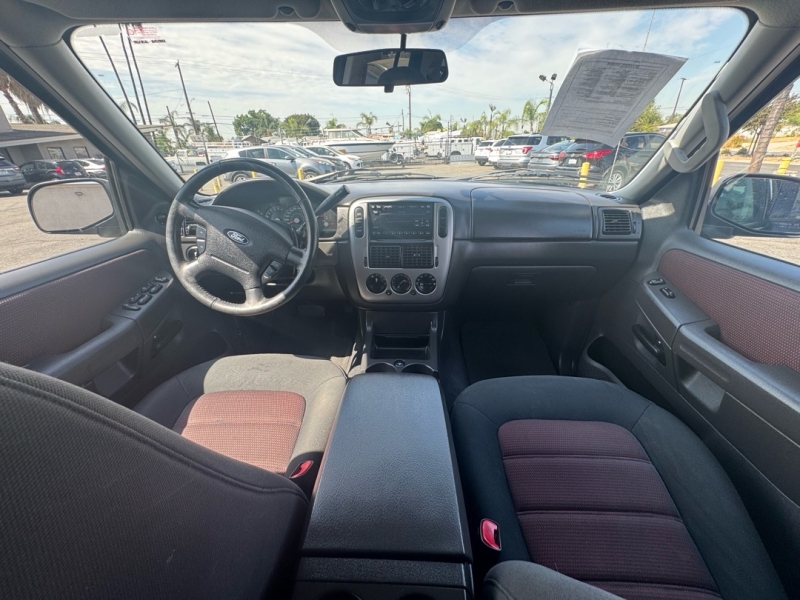 2005 Ford Explorer XLT - Photo 15