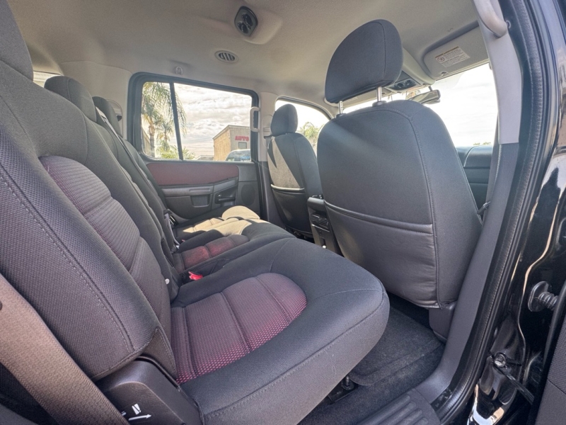 2005 Ford Explorer XLT - Photo 12