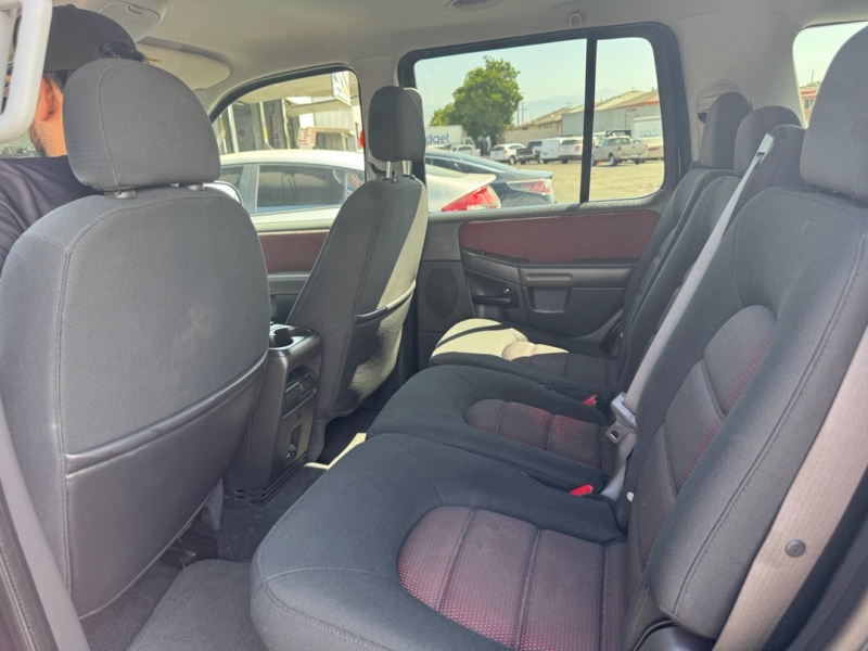 2005 Ford Explorer XLT - Photo 9