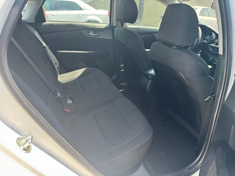 2021 Kia Forte FE - Photo 7