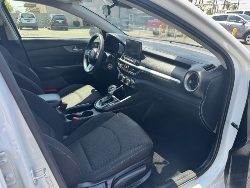 2021 Kia Forte FE - Photo 21