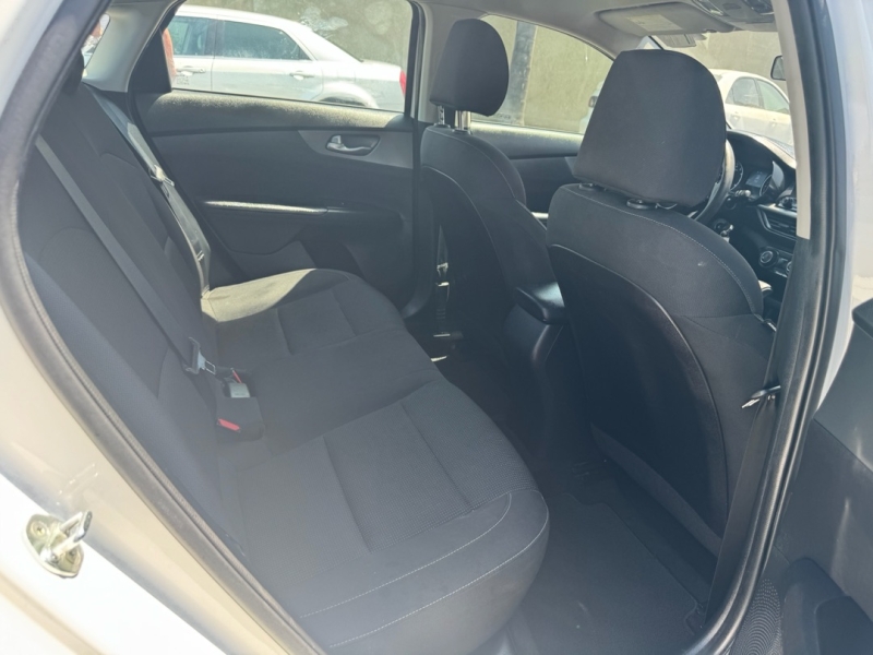 2021 Kia Forte FE - Photo 13