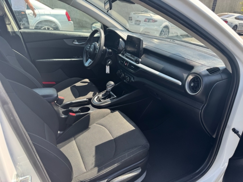 2021 Kia Forte FE - Photo 15