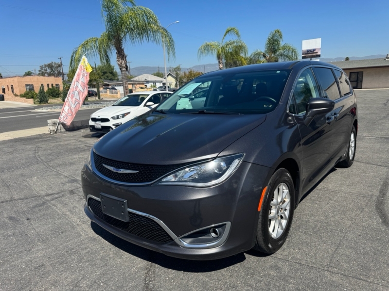 picture of 2020 Chrysler Pacifica