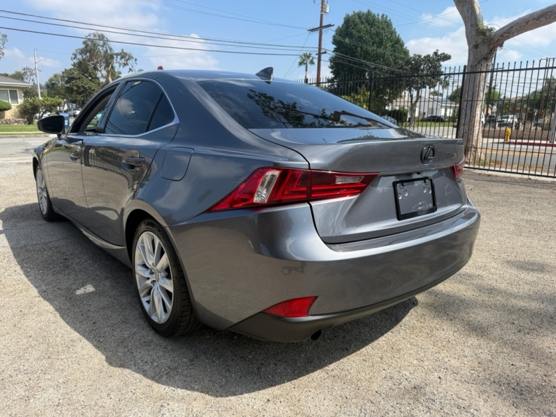 2016 Lexus IS