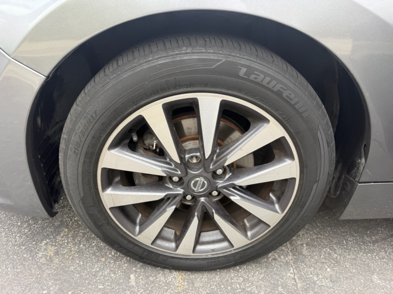 2017 Nissan Altima SL - Photo 16