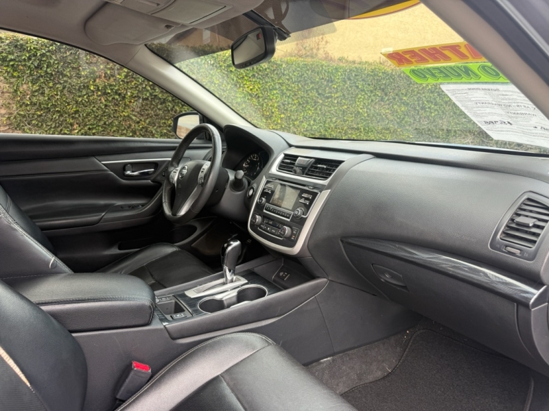 2017 Nissan Altima SL - Photo 4