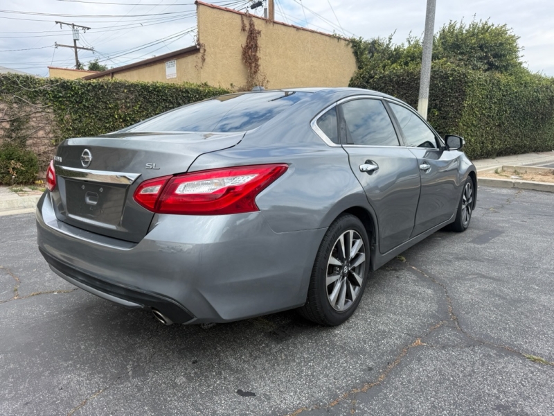 2017 Nissan Altima SL - Photo 3