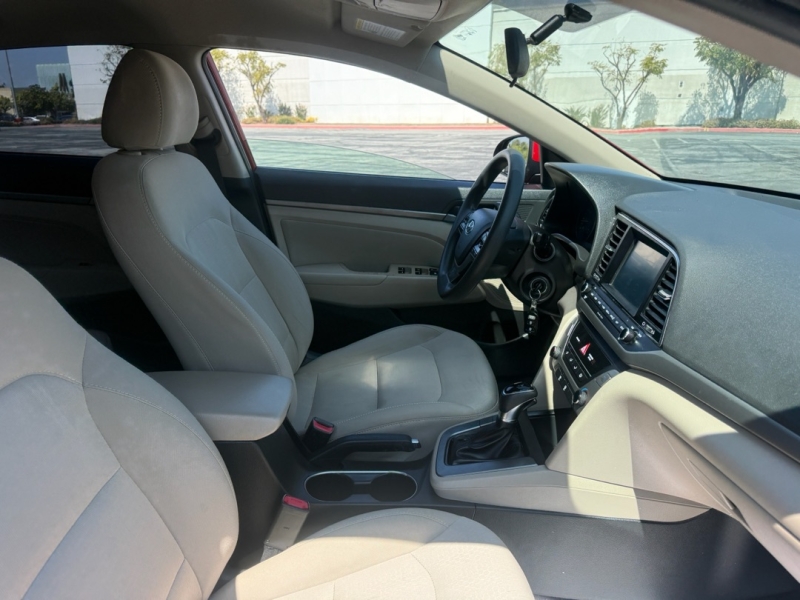 2017 Hyundai Elantra SE - Photo 5