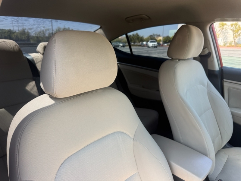 2017 Hyundai Elantra SE - Photo 6