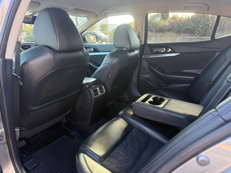 2016 Nissan Maxima SR - Photo 12