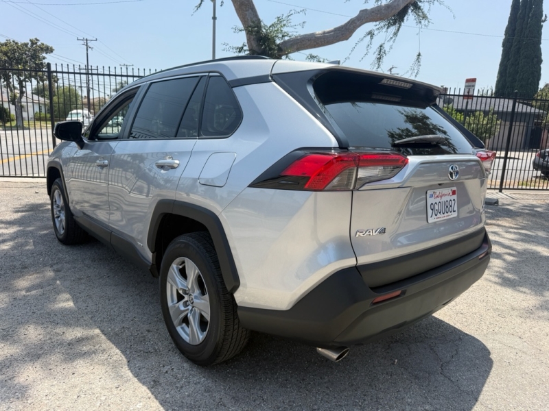 2022 Toyota RAV4 Hybrid XLE AWD's photo