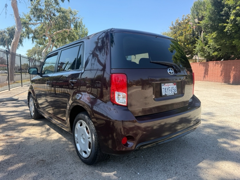 2013 Scion xB AT's photo