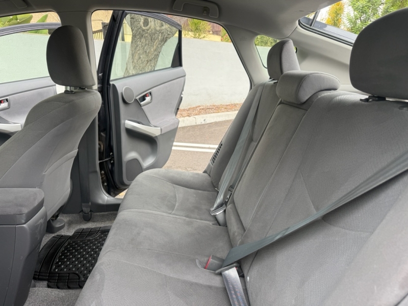 2010 Toyota Prius III - Photo 14