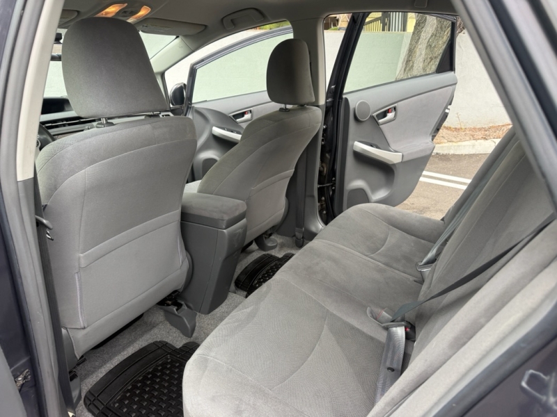 2010 Toyota Prius III - Photo 13