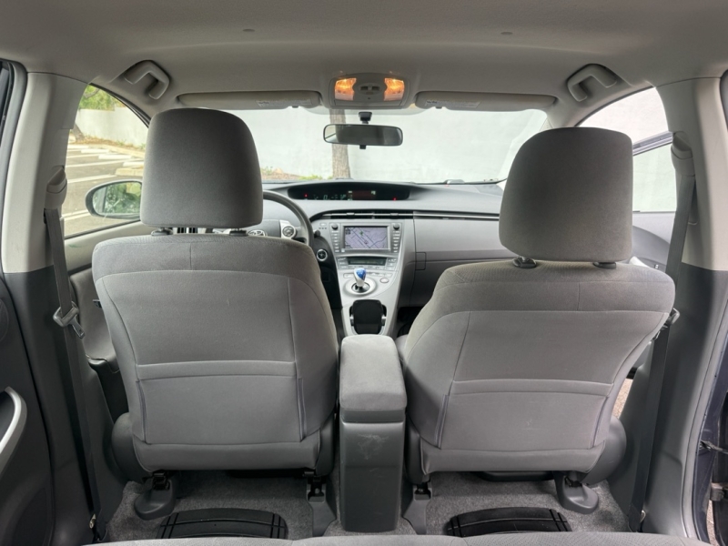 2010 Toyota Prius III - Photo 12